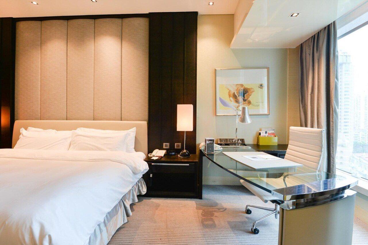 Hilton Shanghai City Center -Steps From Iconic Landmarks Wukang Mansion And Jing'An Temple Zewnętrze zdjęcie