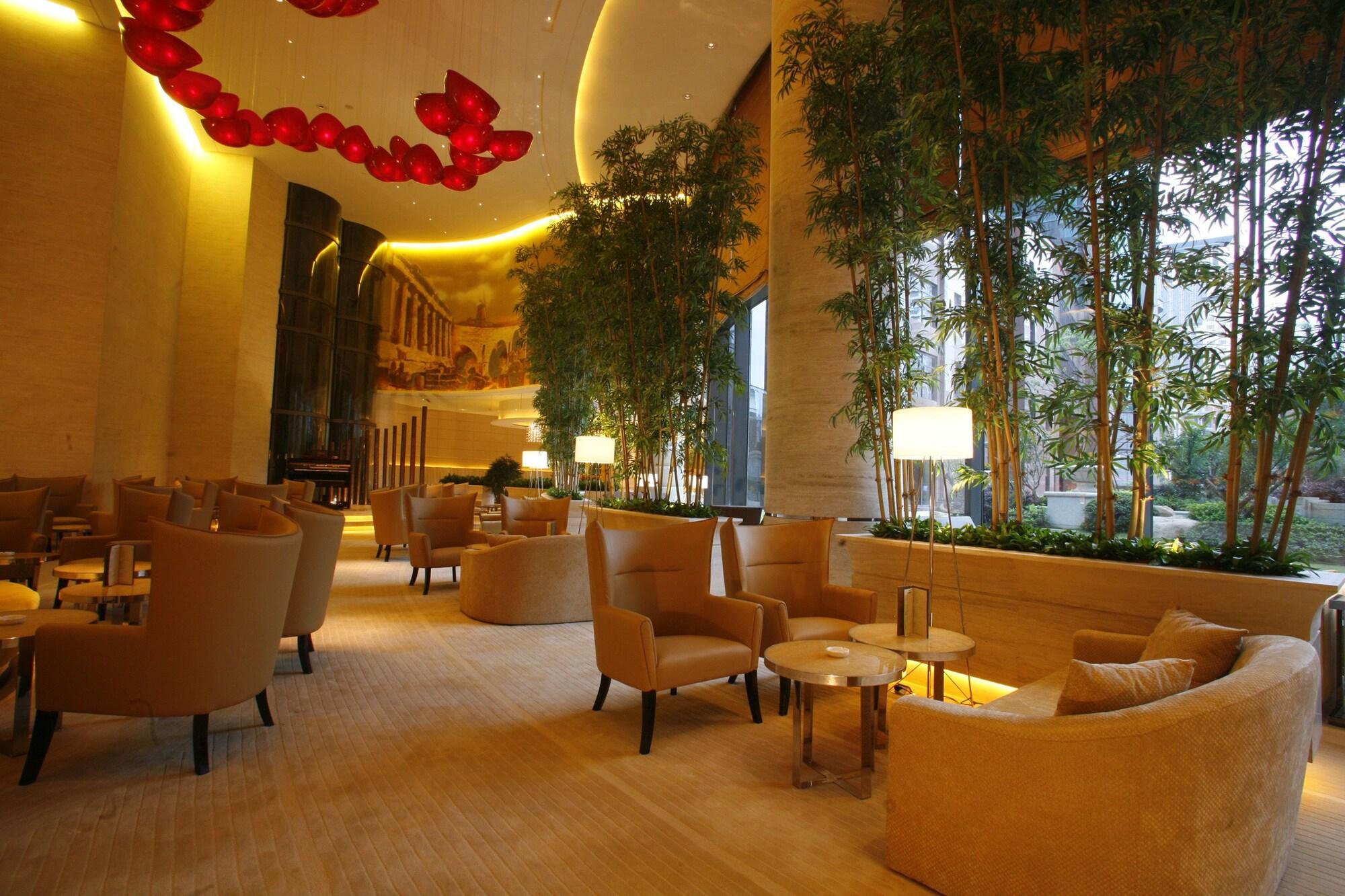 Hilton Shanghai City Center -Steps From Iconic Landmarks Wukang Mansion And Jing'An Temple Zewnętrze zdjęcie
