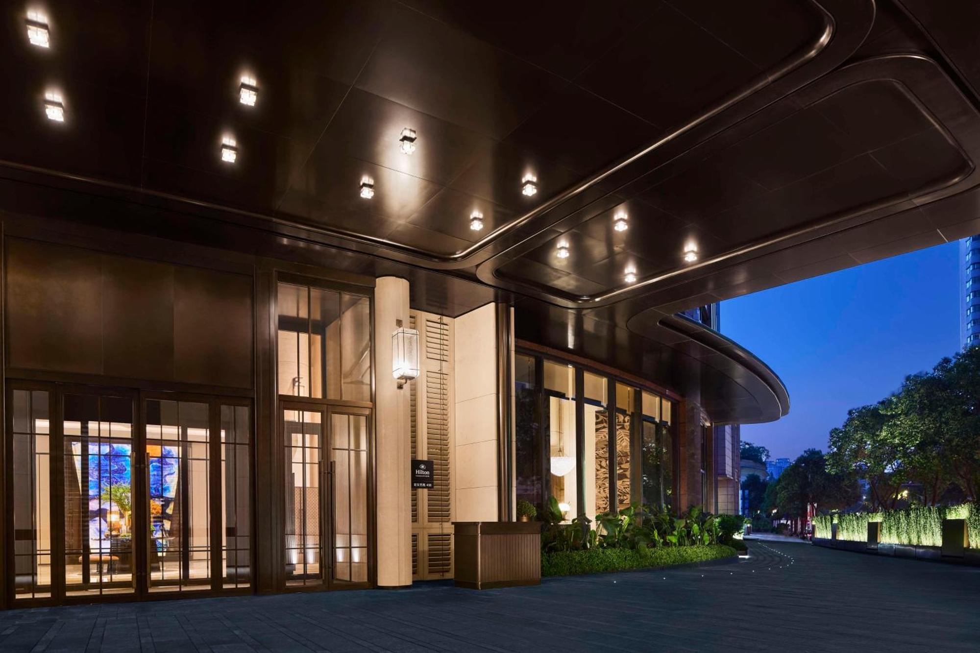 Hilton Shanghai City Center -Steps From Iconic Landmarks Wukang Mansion And Jing'An Temple Zewnętrze zdjęcie