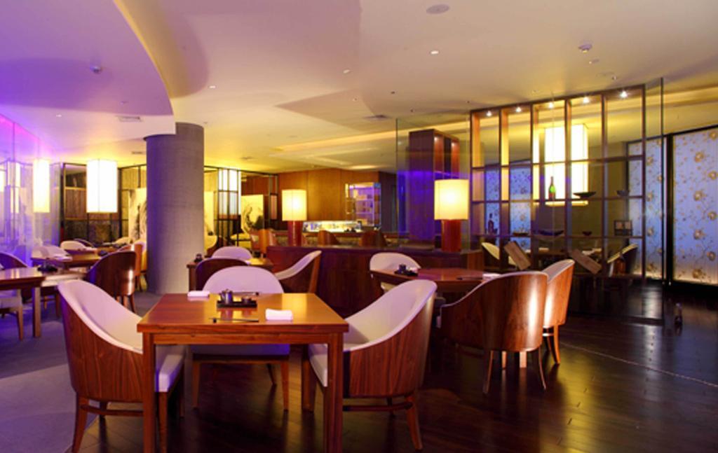 Hilton Shanghai City Center -Steps From Iconic Landmarks Wukang Mansion And Jing'An Temple Zewnętrze zdjęcie